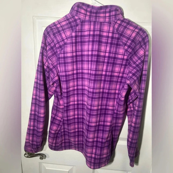 The North Face Fleece 1/4 Zip Pull Over. Purple and Pink plaid. Size Medium. - Picture 9 of 9